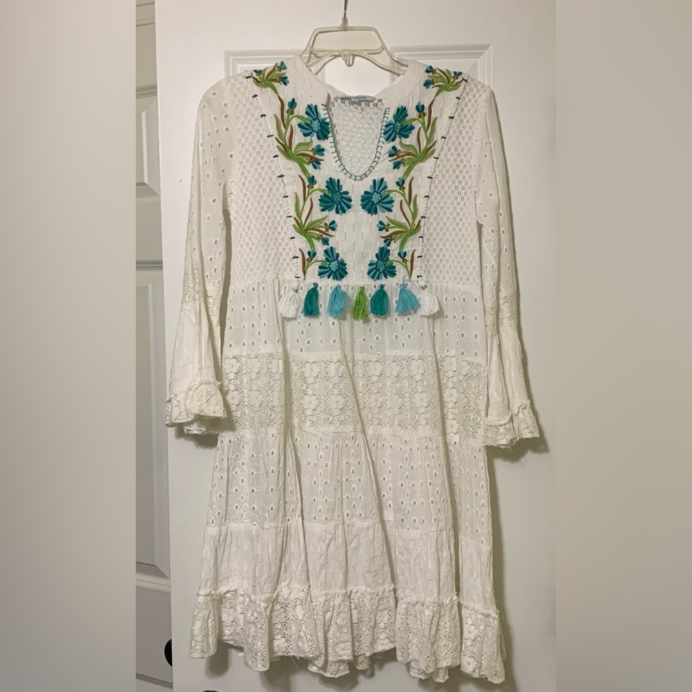 A  Perfect Beach Dress! White Crochet Tiered Eyelet Lace Dress Cover Up